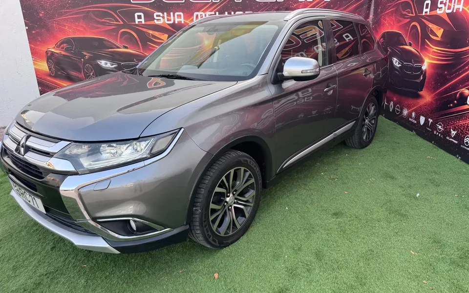 Mitsubishi Outlander 2.2 DI-D Instyle Navi 4WD