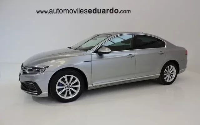 VOLKSWAGEN Passat 1.4 TSI GTE Business DSG 4p