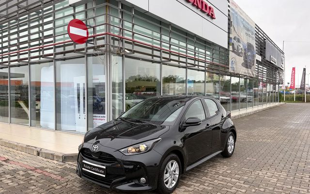 TOYOTA YARIS 1.5 Hybrid Active / Car No 136