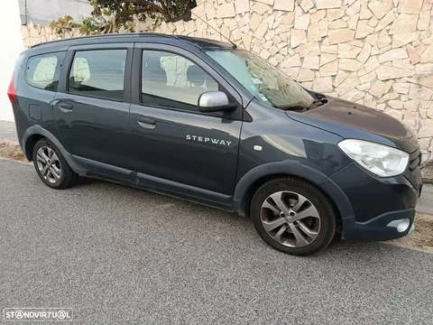 Dacia Lodgy 1.5 dCi Stepway 7L