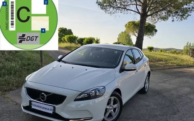 VOLVO V40 V40 D2 Inscription 120