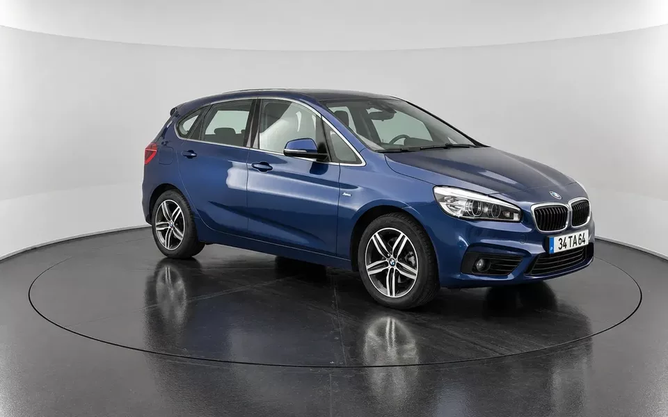 BMW 214 Active Tourer d Line Sport