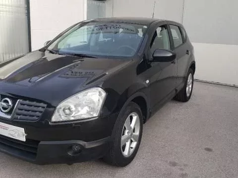 NISSAN Qashqai 2.0 16V Tekna - 7500€ en Sant fruitos de vages barcelona.
