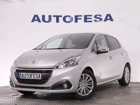 Peugeot 208 1.2 PURE TECH ALLURE 82CV 5P # PARKTRONIC