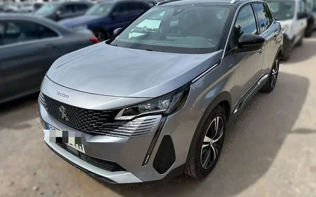 PEUGEOT 3008 300 e-EAT8 GT