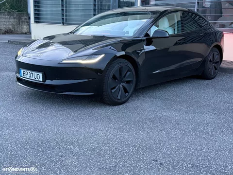Tesla Model 3 Tração Traseira Premium