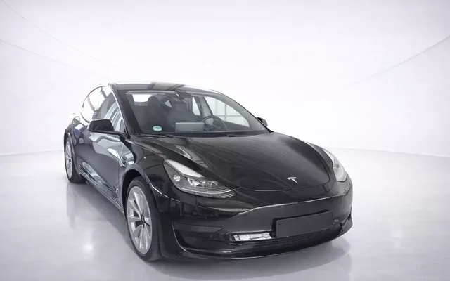 Tesla Model 3 Standard Range Plus RWD