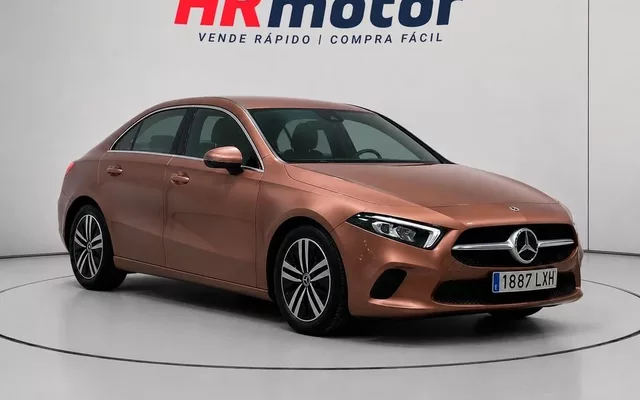 MERCEDES-BENZ Clase A A 180d Sedán 8G-DCT