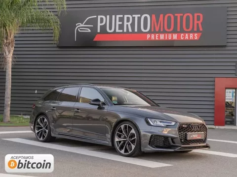 AUDI A4 RS4 Avant 2.9 TFSI quattro tiptronic