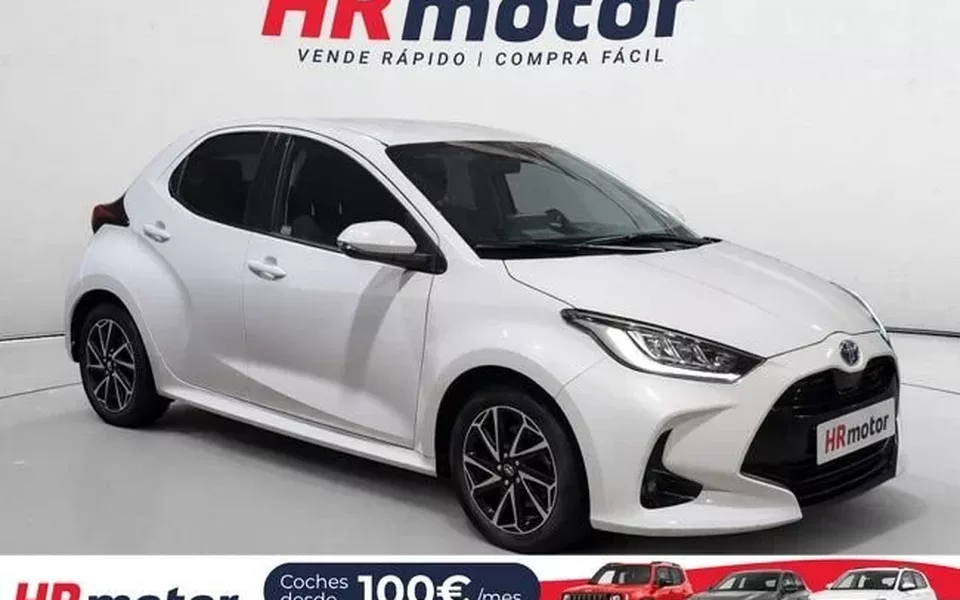 TOYOTA Yaris Active Plus