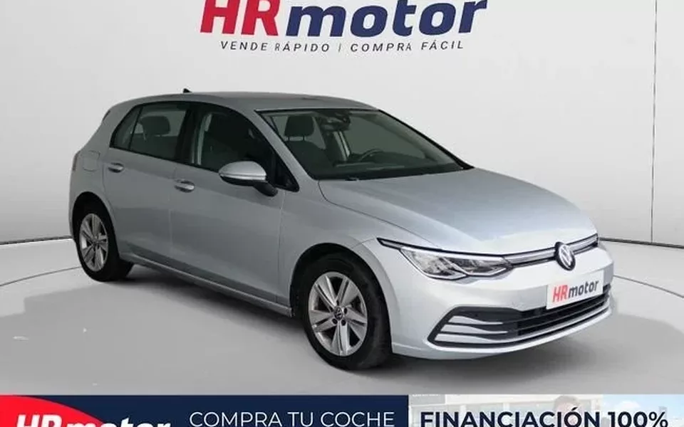 VOLKSWAGEN Golf Life