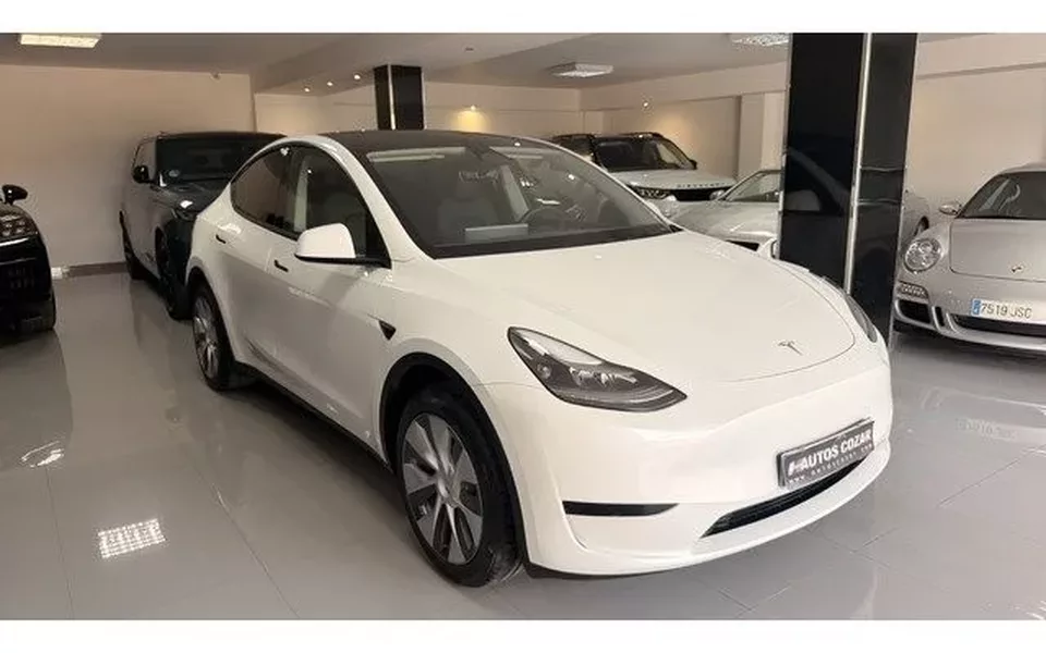 TESLA Model Y Model Y Gran Autonomía RWD