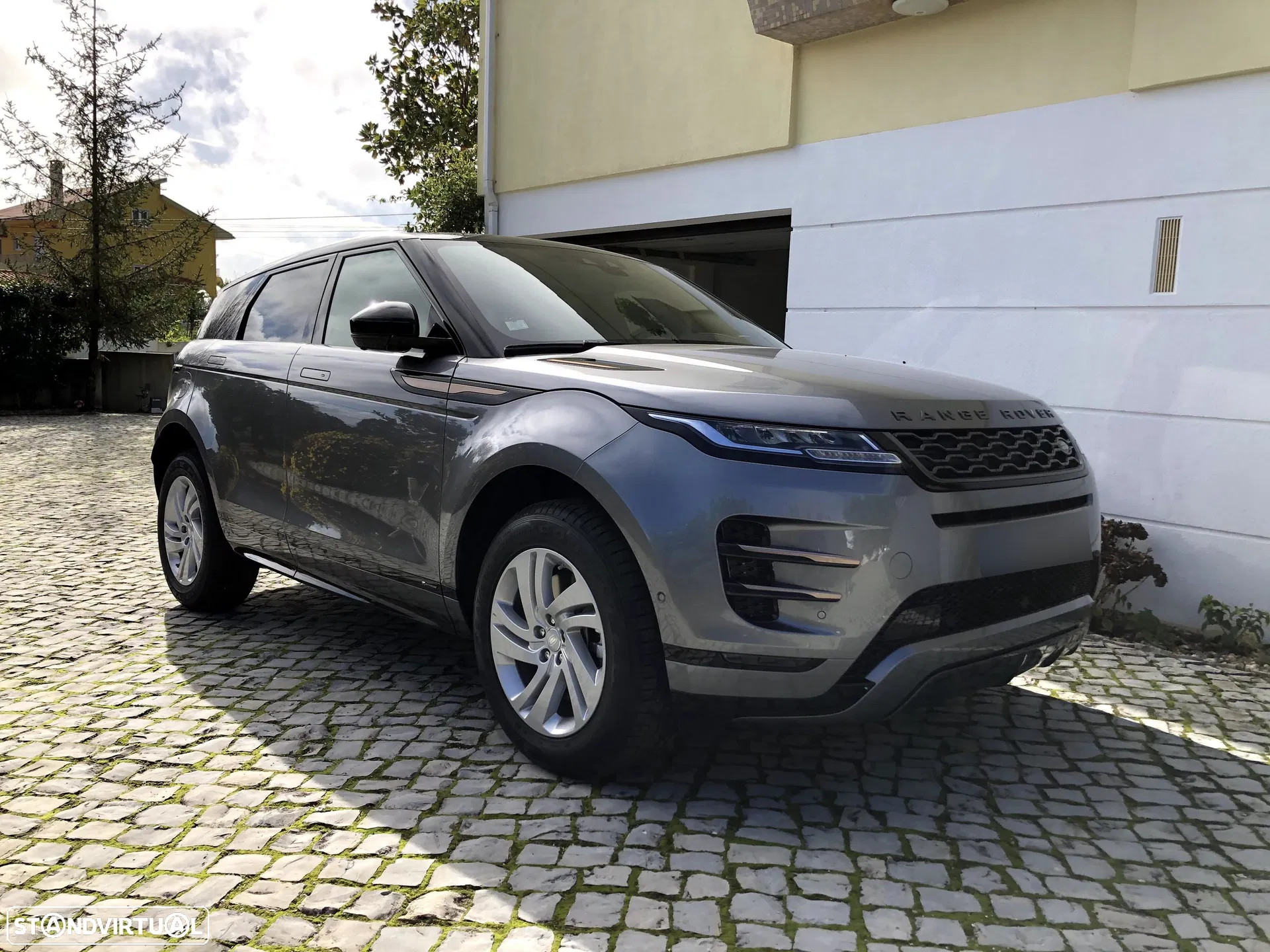 Land Rover Range Rover Evoque 1.5 P300e AWD R-Dynamic Auto