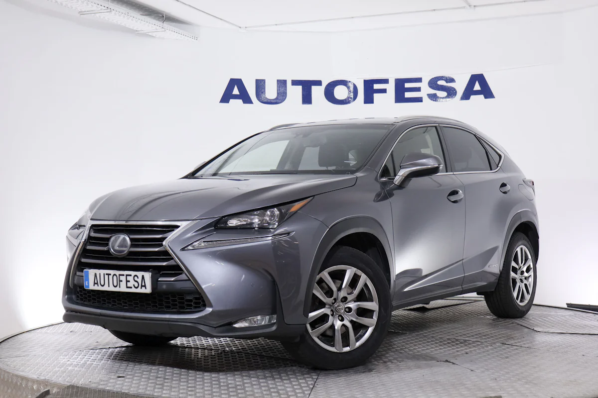 Lexus Nx 300h 2.5L HYBRID EXECUTIVE 4WD AUTO 197CV 5P # CUERO,NAVY,FAROS LED