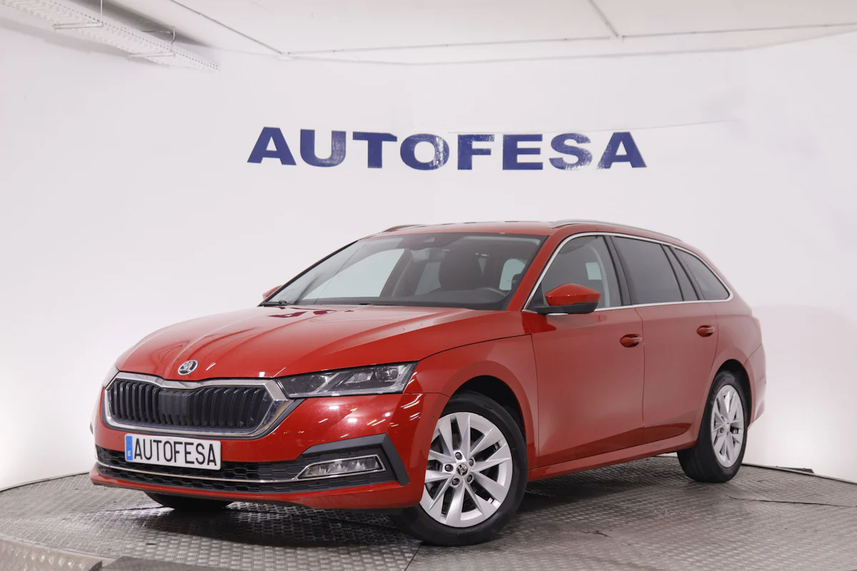Skoda Octavia COMBI 2.0 TDI DSG STYLE 150CV 5P # IVA DEDUCIBLE,CAMARA TRASERA