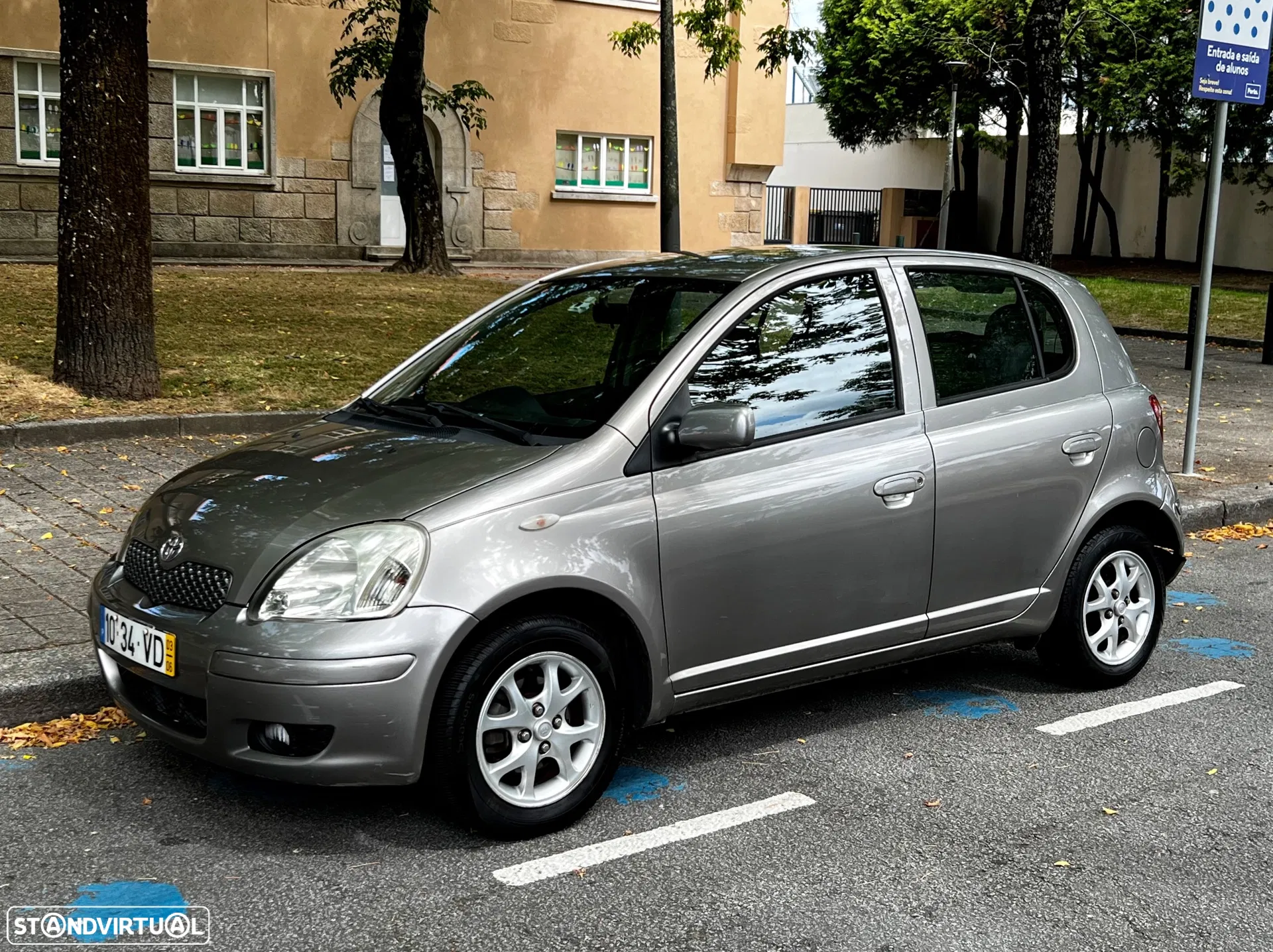 Toyota Yaris 1.0 SE MMT