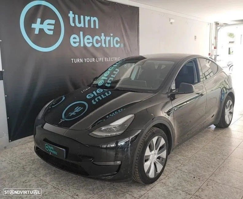 Tesla Model Y Standard RWD