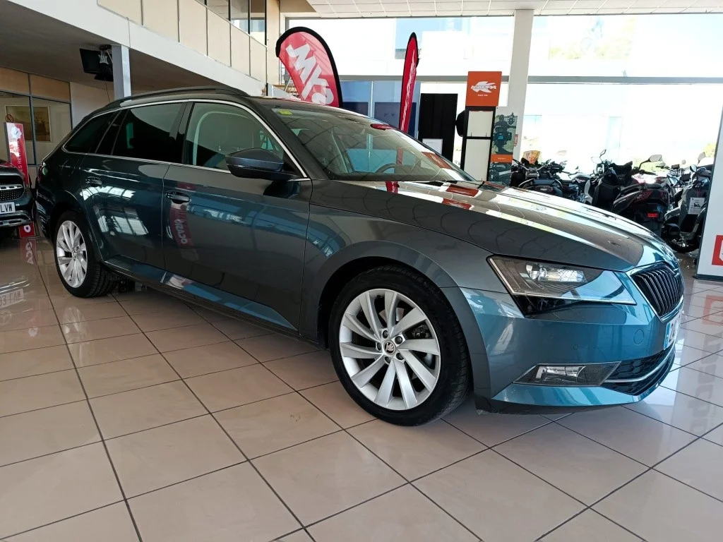 SKODA Superb SKODA Superb Familiar Manual de 5 Puertas