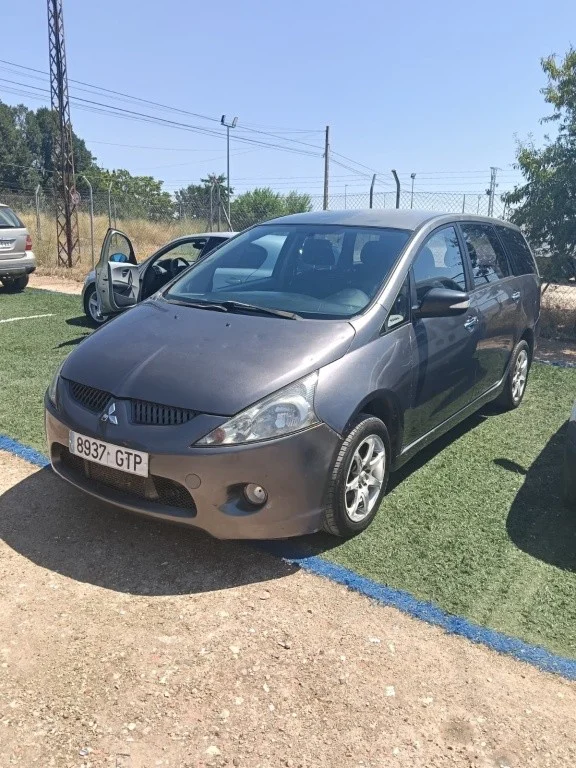MITSUBISHI Grandis Grandis 2.0DI-D Intense Plus