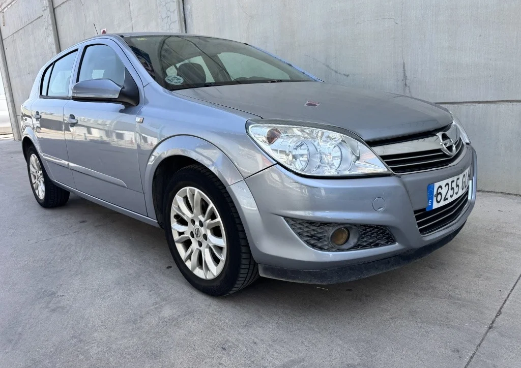 OPEL Astra Astra 1.7CDTI Cosmo
