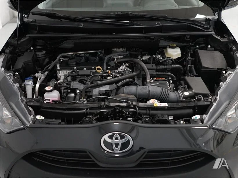 TOYOTA Yaris YARIS ACTIVE PLUS