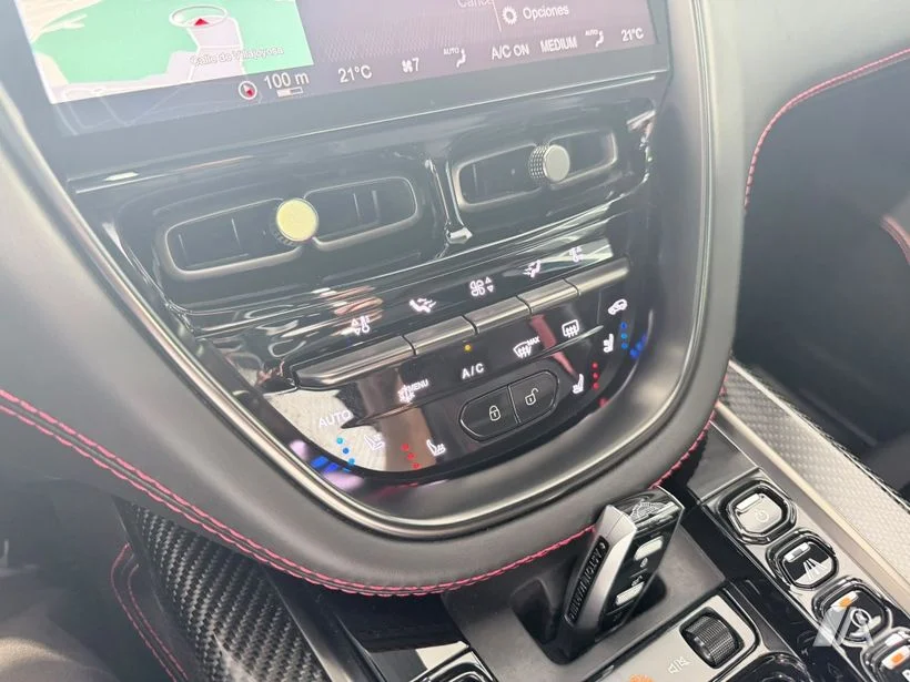 ASTON MARTIN DBX DBX 4.0 AWD Aut.