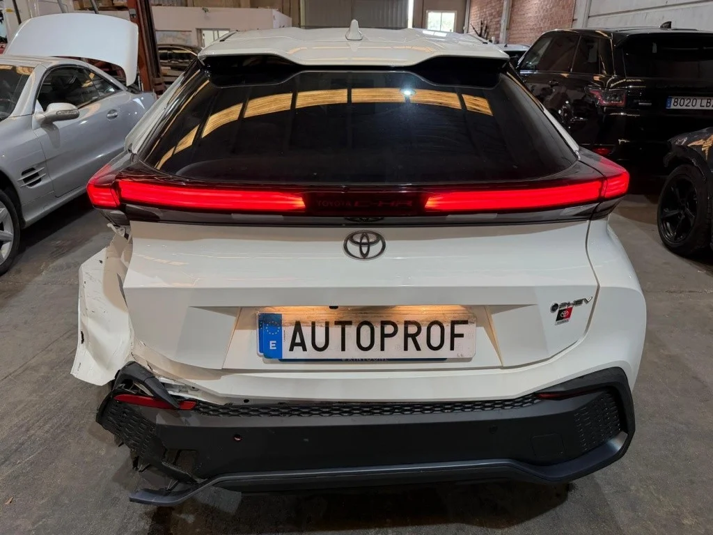 TOYOTA C-HR C-HR 220PH Business