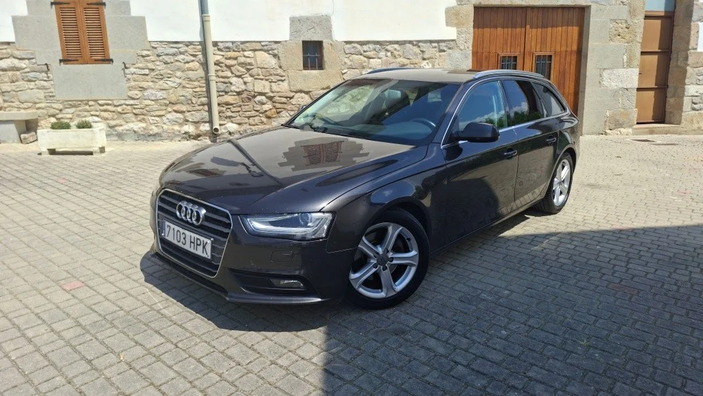 AUDI A4 A4 Avant 2.0TDI DPF 136