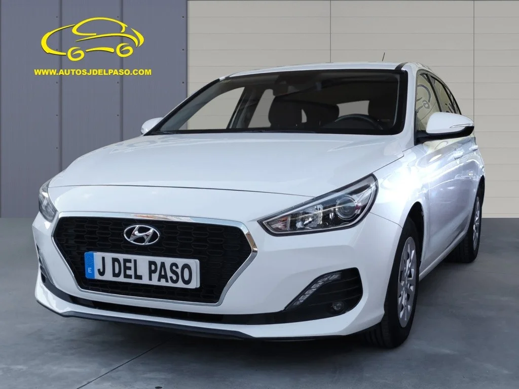 HYUNDAI i30 i30 1.4 MPI Essence 100
