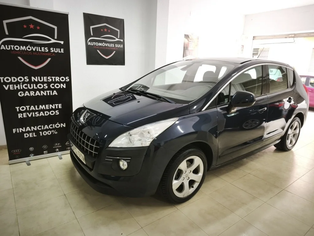 PEUGEOT 3008 3008 1.6HDI FAP Premium