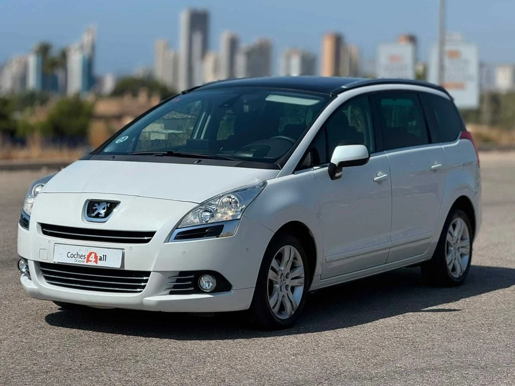PEUGEOT 5008 5008 1.6HDI Allure 115