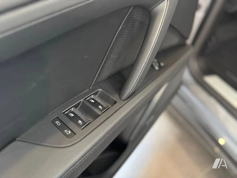 PORSCHE Cayenne Cayenne Electric