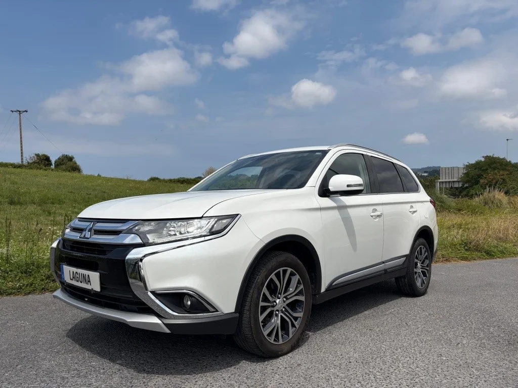 MITSUBISHI Outlander Outlander 220DI-D Motion 2WD 7pl.