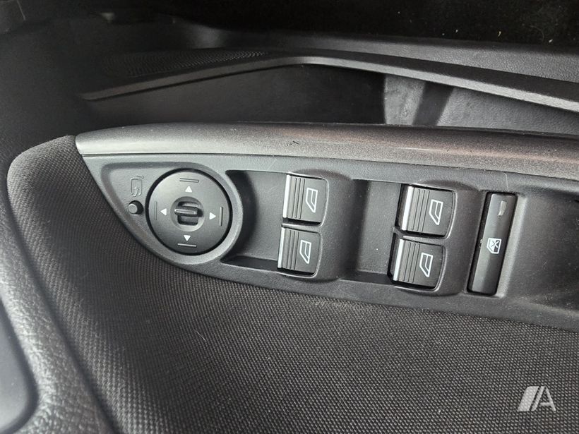 FORD Focus Focus 1.5TDCi Red&Black Edition 120