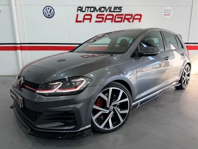 VOLKSWAGEN Golf Performance