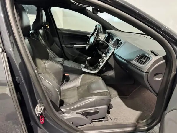 Volvo S60 2016 2.0 D2 R-Design