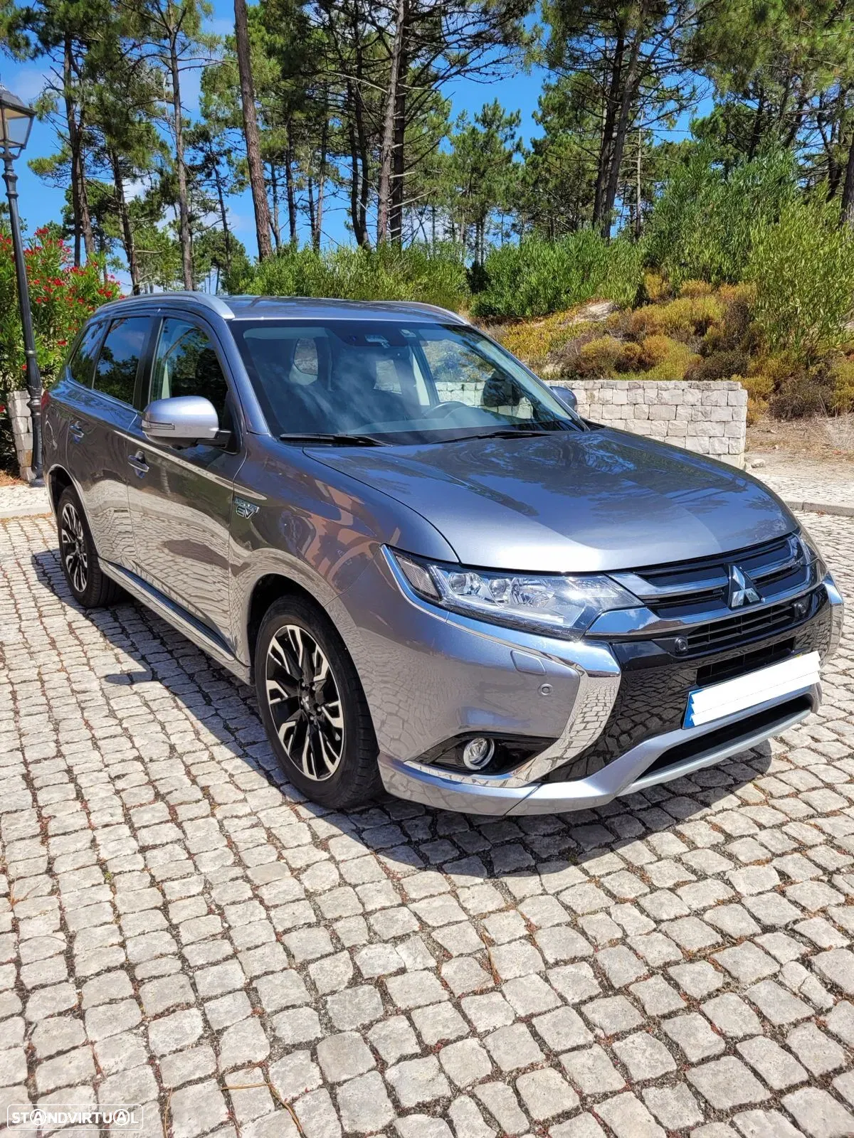 Mitsubishi Outlander 2.0 Instyle Navi