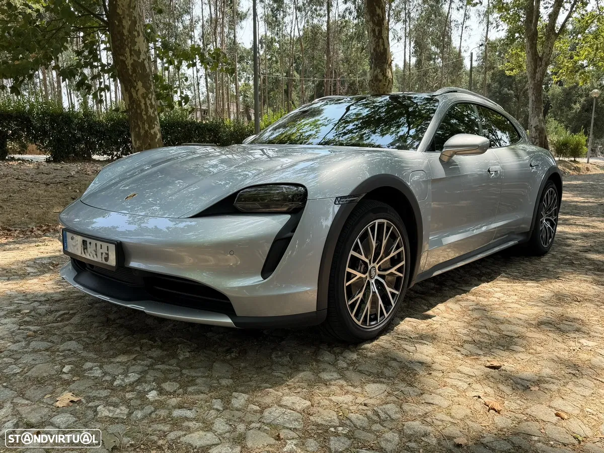 Porsche Taycan Cross Turismo 4