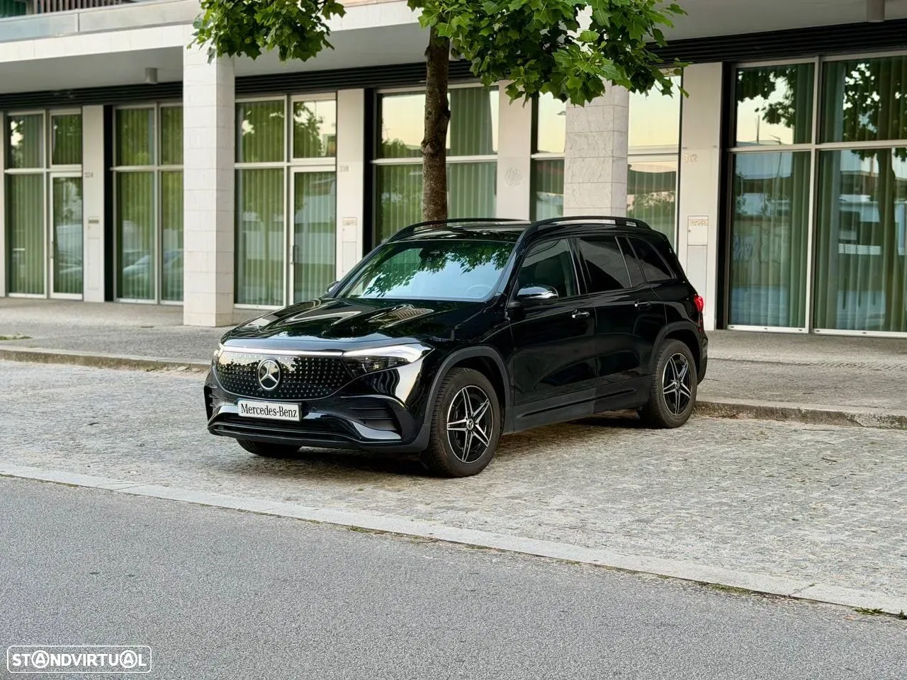 Mercedes-Benz EQB 250+ AMG Line