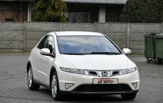 Honda Civic VIII 1.8dm³ 140KM