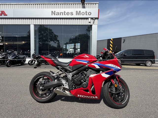 CBR650R e-Clutch | Village motos