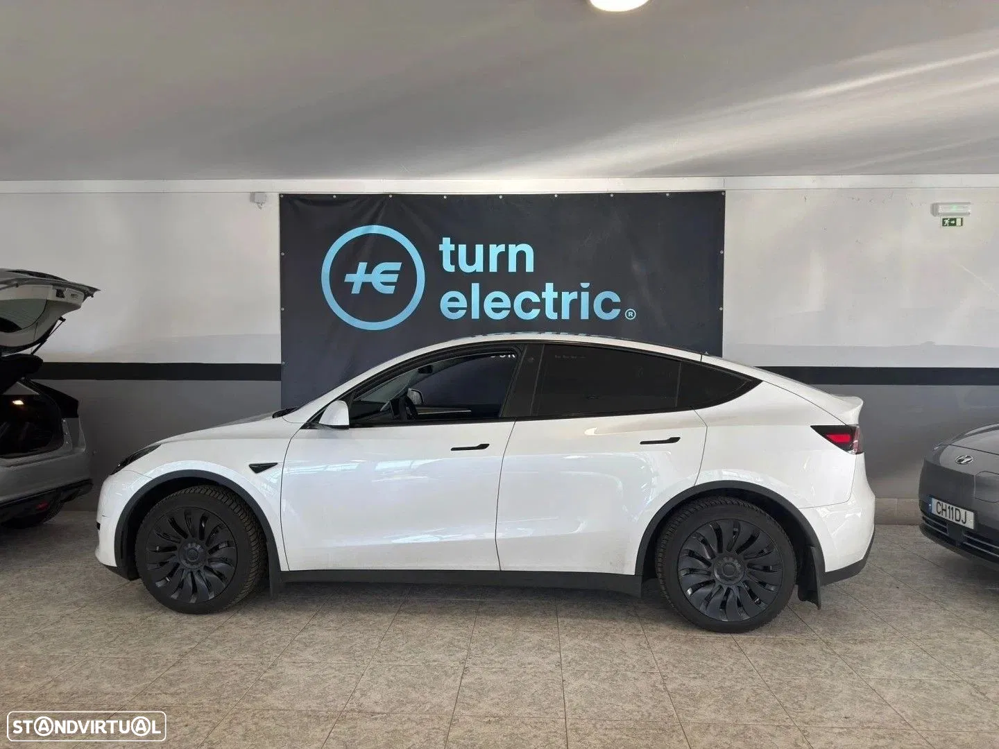 Tesla Model Y Standard RWD