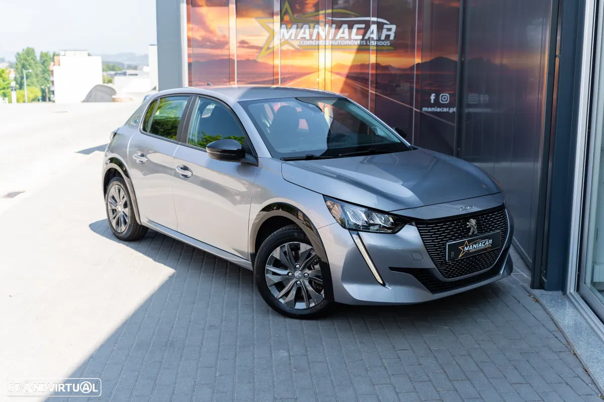 Peugeot e-208