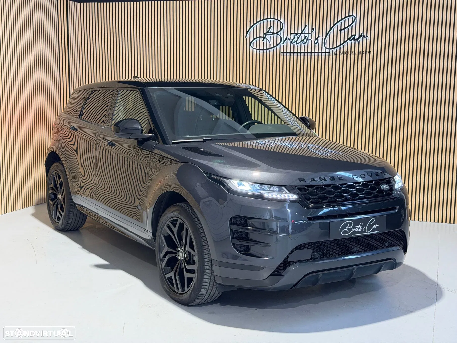 Land Rover Range Rover Evoque P300e R-Dynamic HSE