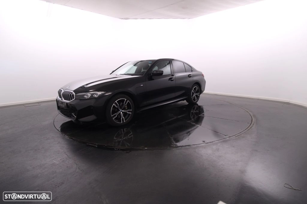 BMW 330 e Pack Desportivo M Auto