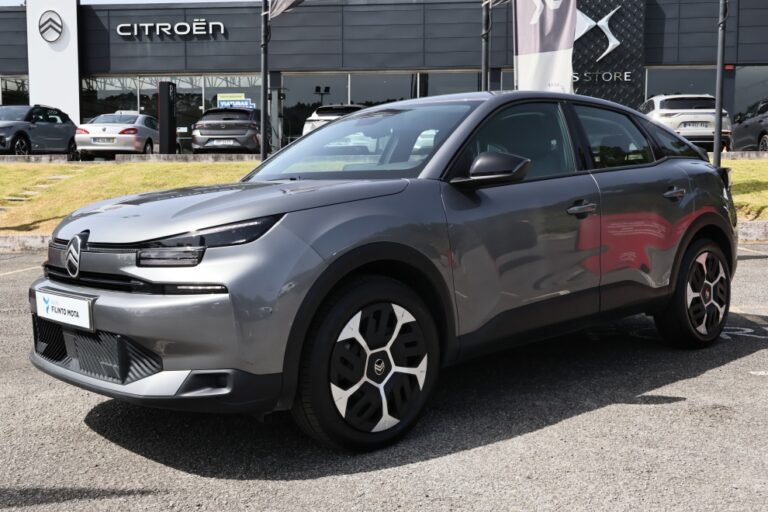 Citroën C4 1.2 PureTech Plus EAT8