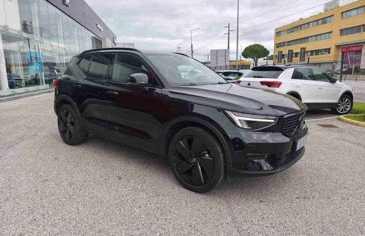 VOLVO - XC40 - XC40 2.0 B3 Black Edition