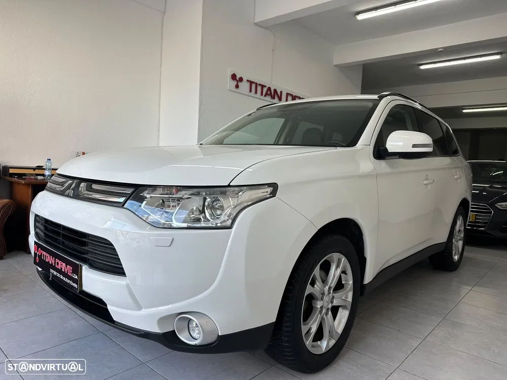 Mitsubishi Outlander 2.2 DI-D 4WD Auto Instyle