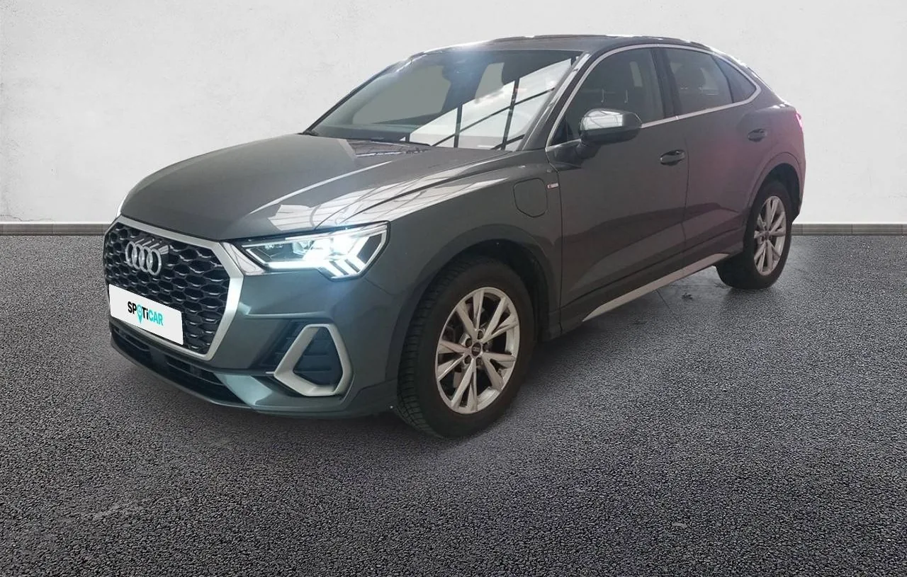 AUDI Q3 45 TFSIe 245 ch S tronic 6 S line