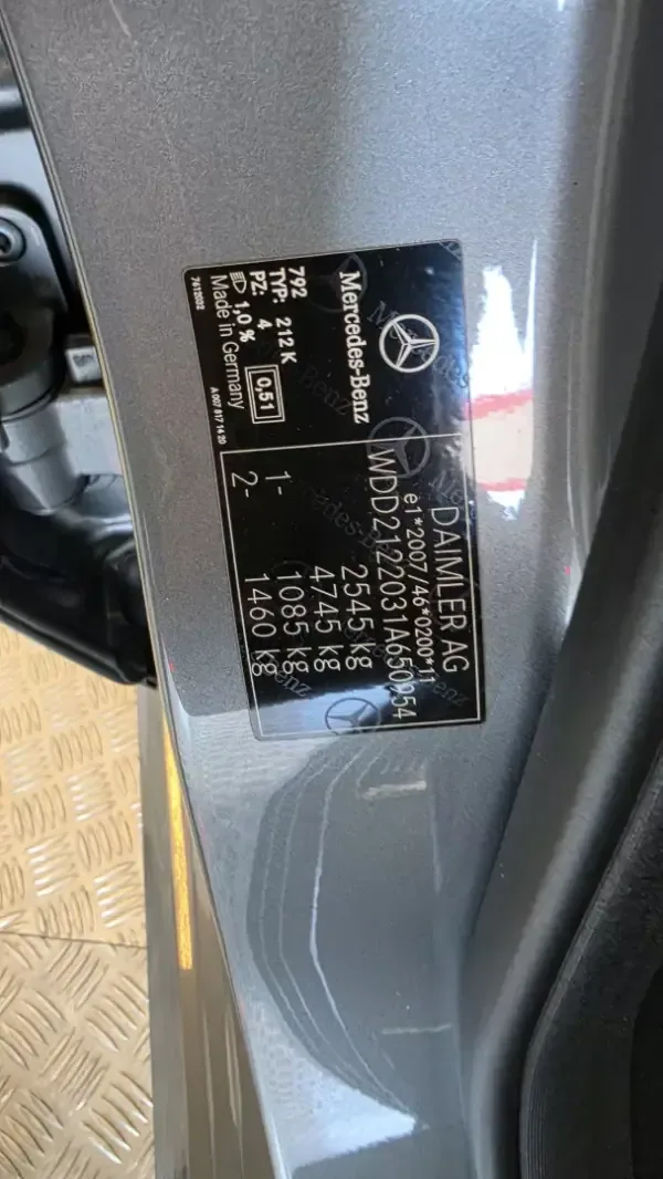 Mercedes-Benz E 250 2012 CDi Avantgarde BlueEfficiency Auto